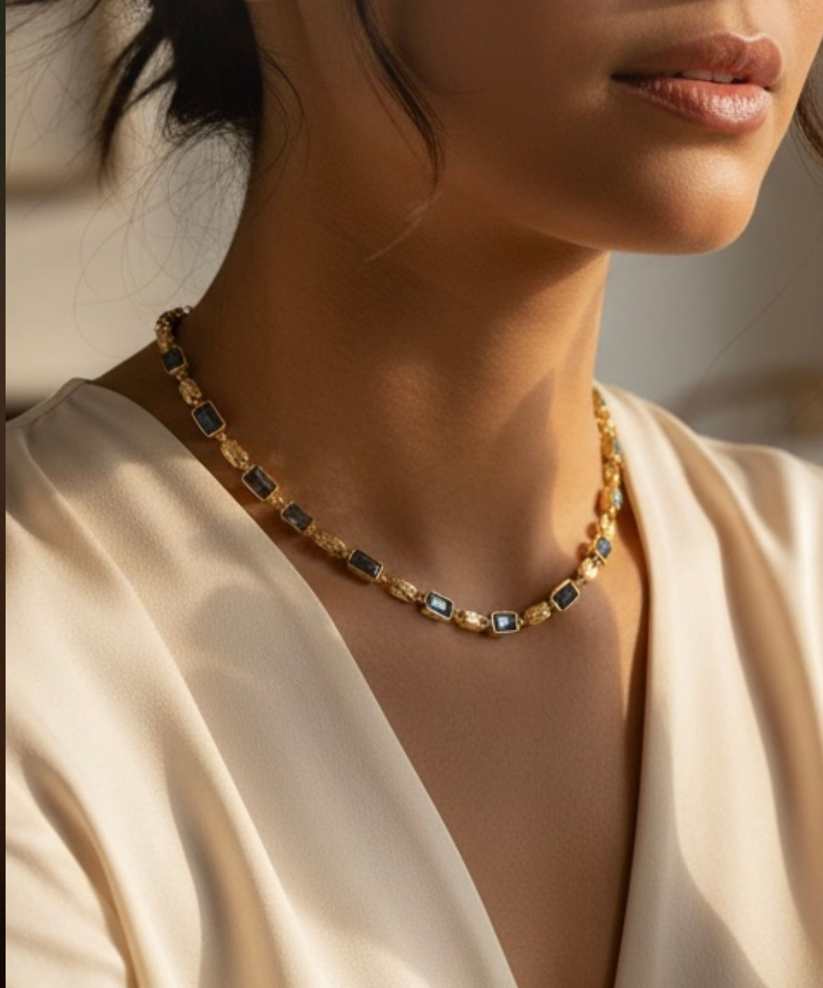 Collier en Laiton doré à l'or fin 18 carats et Labradorite